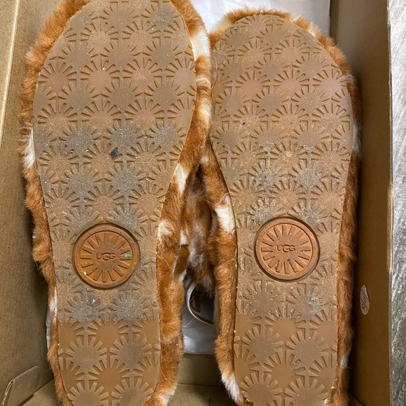Ugg Slipper Sandals - Picture 6 of 7